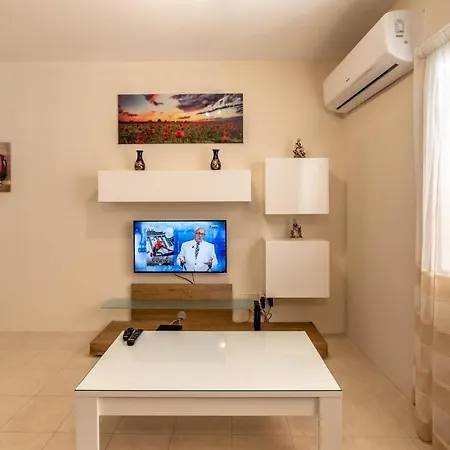 아파트 Miris Cosy 3 Bedroom Maisonette-near Marsaskala Seafront