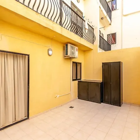 Miris Cosy 3 Bedroom Maisonette-near Marsaskala Seafront *