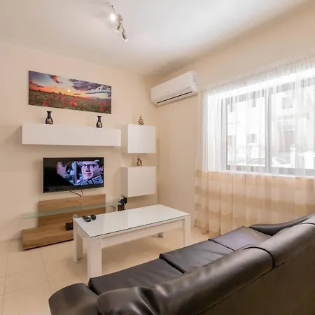 Apartment Miris Cosy 3 Bedroom Maisonette-near Marsaskala Seafront Marsaskala