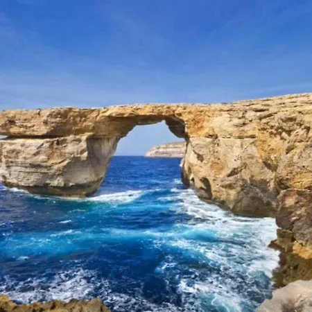 Miris Cosy 3 Bedroom Maisonette-near Marsaskala Seafront *